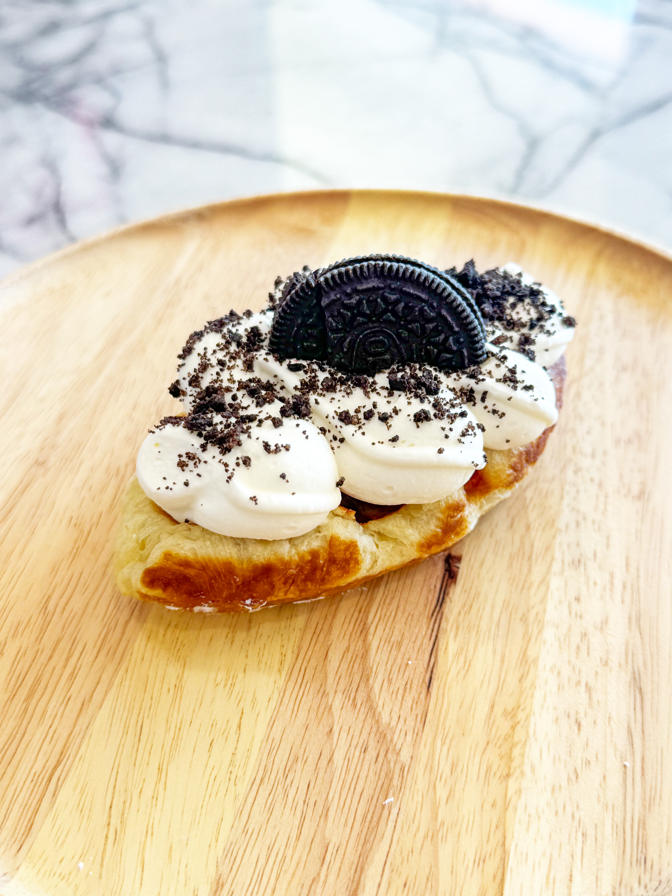 Croffle - Oreos & Cream.