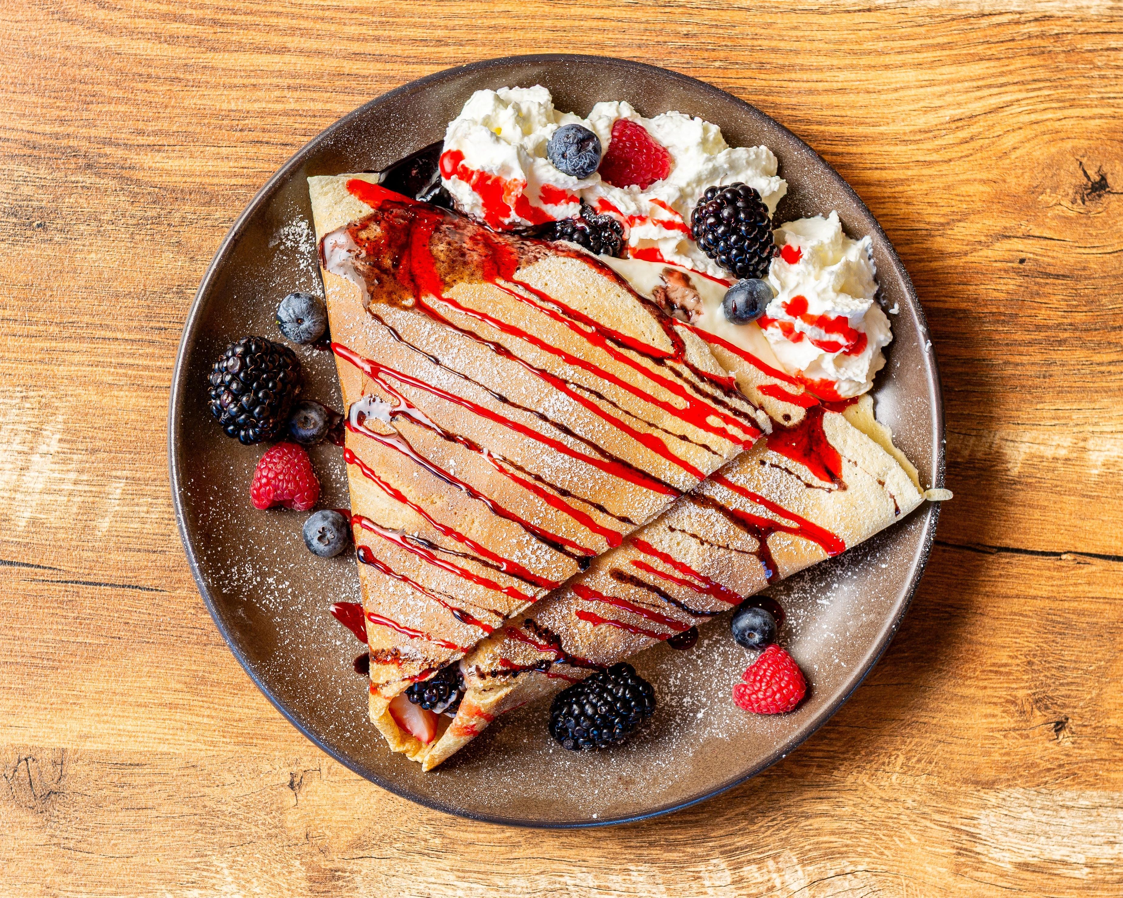 Mixed Berry Crêpe.
