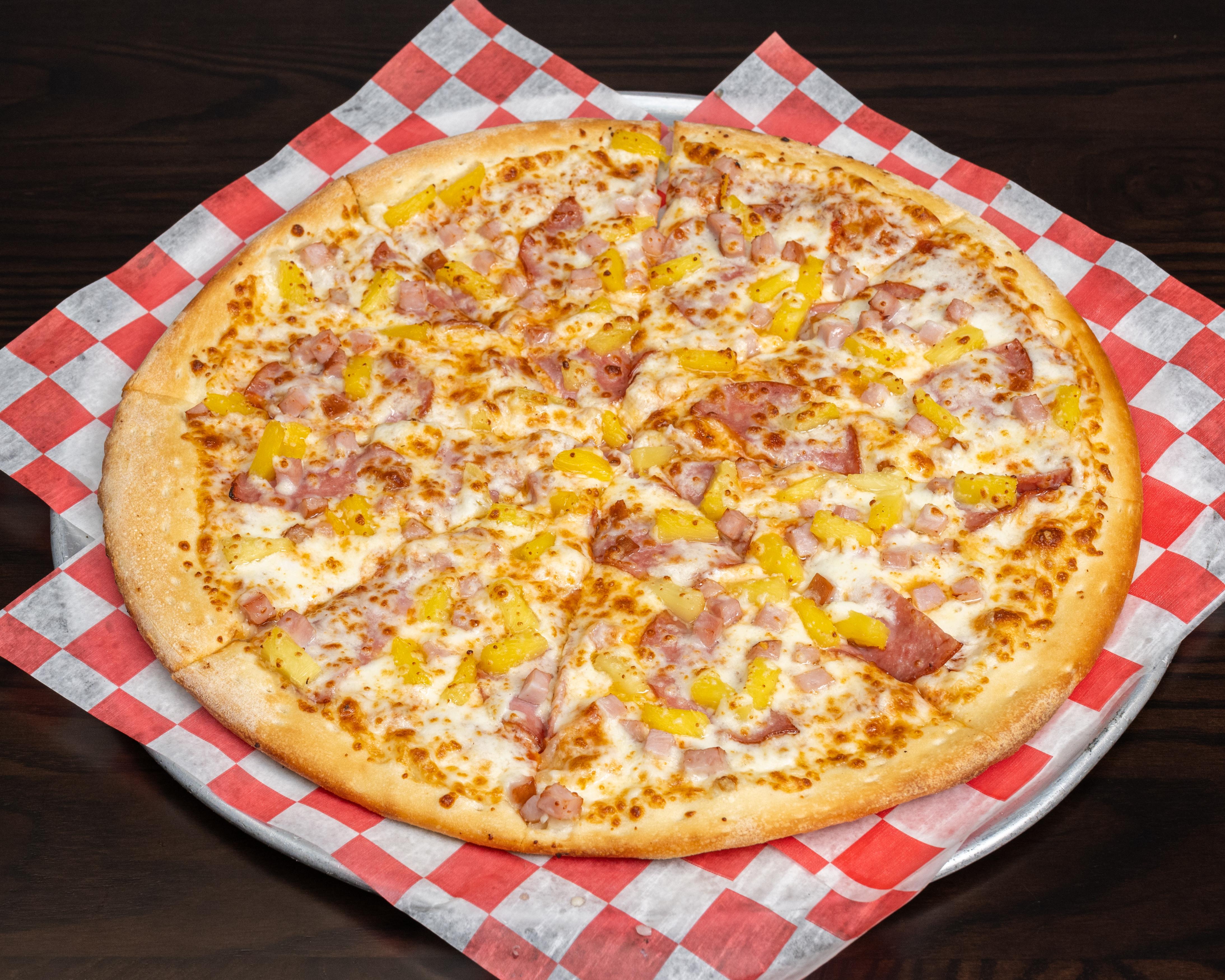 Medium 14" Hawaiian Delight Pizza.