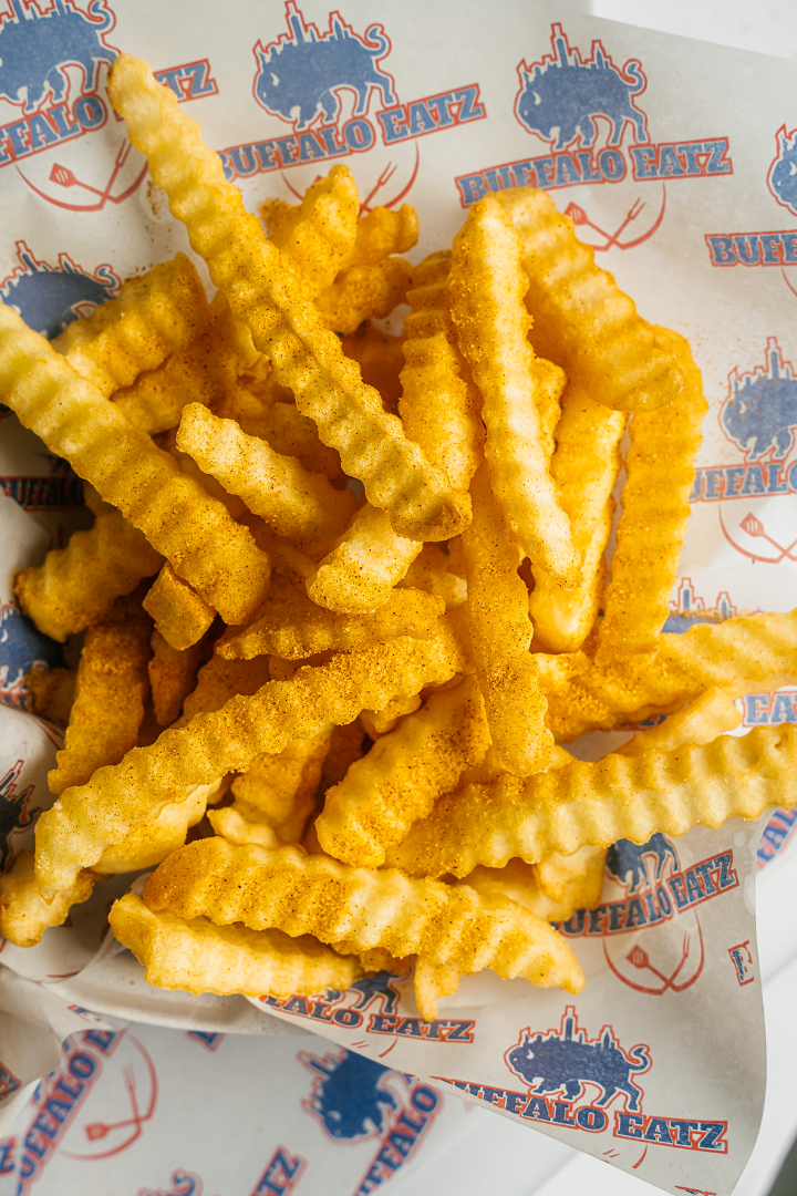 Large Seasoned Crinkle Fries.