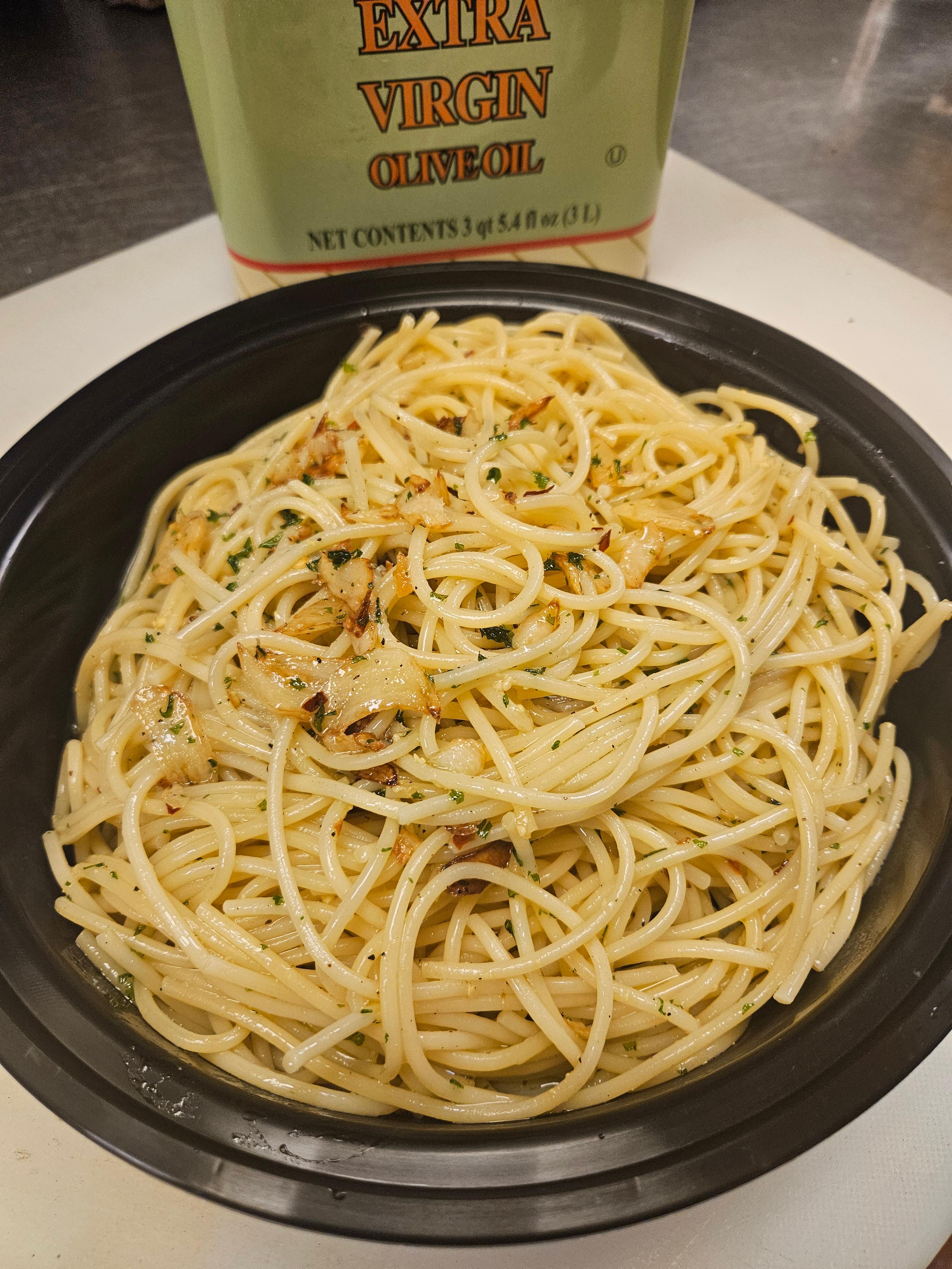 Pasta w/ Garlic and Oil.