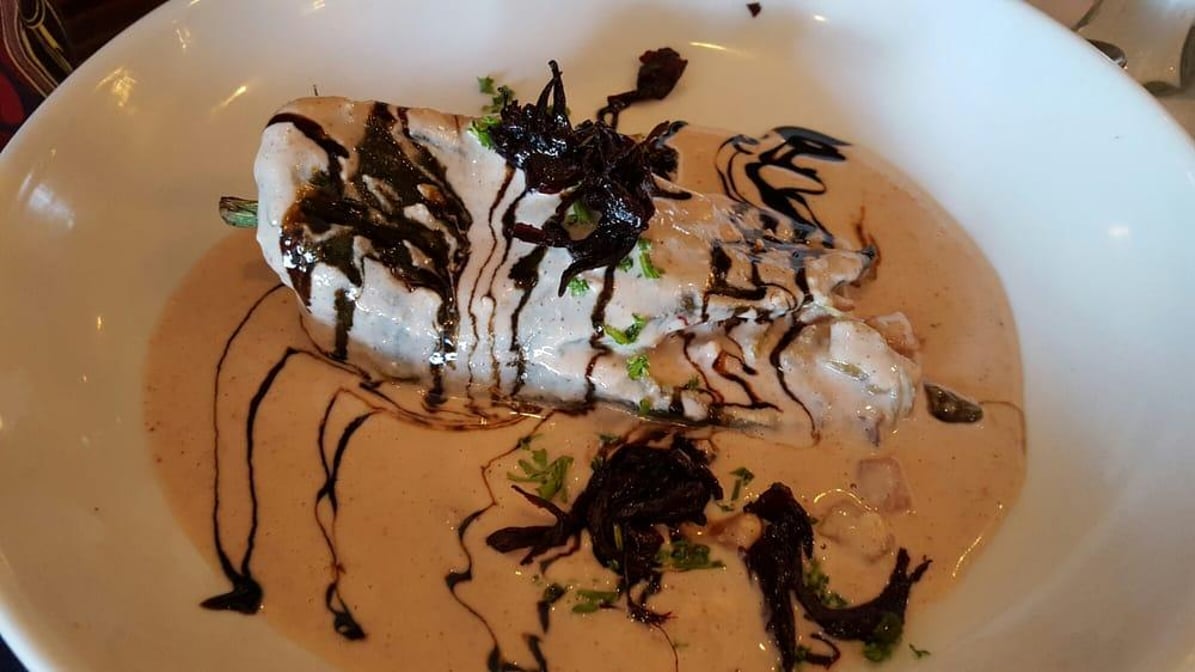 Tradicional Chile en Nogada.