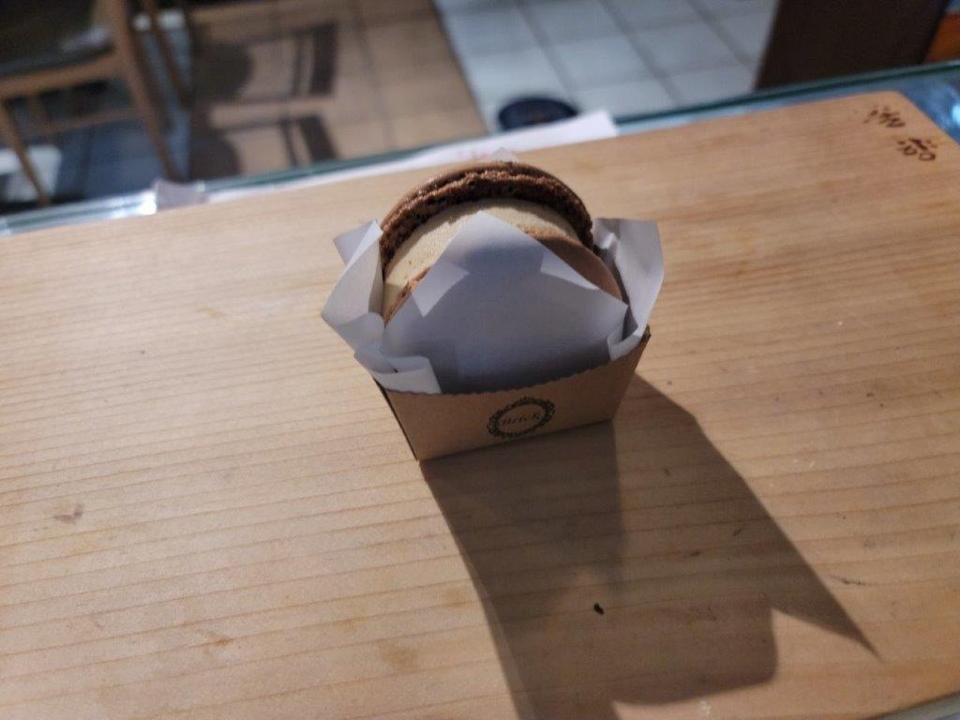 RT7-COFFEE MACAROON.