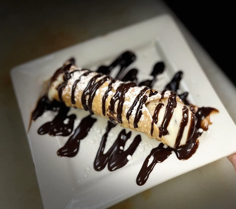 Cannoli.