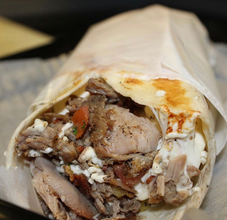 Burrito Chorizo al Grill/Grilled Sausage.