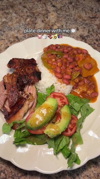 White Rice Beans Pulled/Fried Pork Sm.