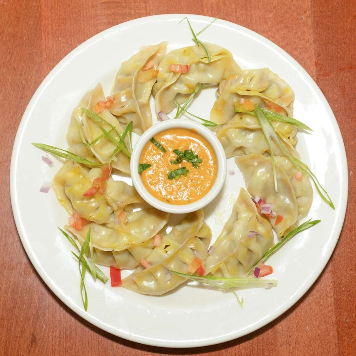 Chicken (Steamed) Momos.