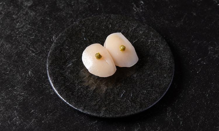 Hokkaido Scallop Sushi.