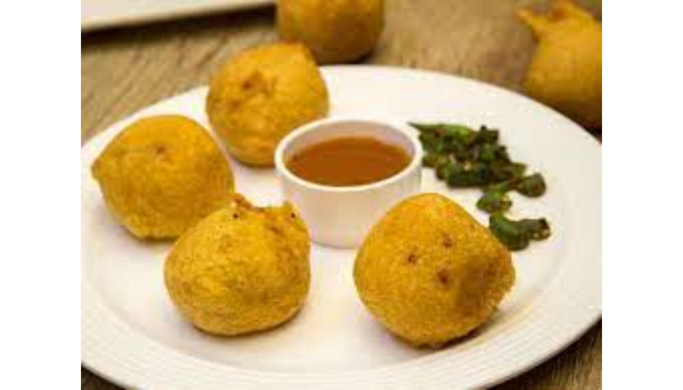 Aloo Bonda (4) - Vegan.