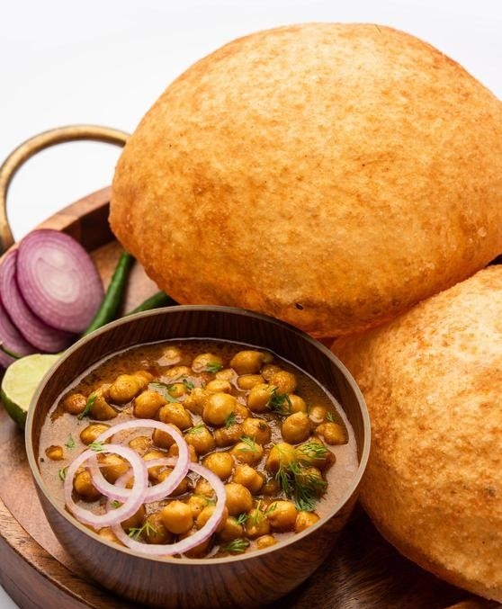 Cholay Bhature (2).