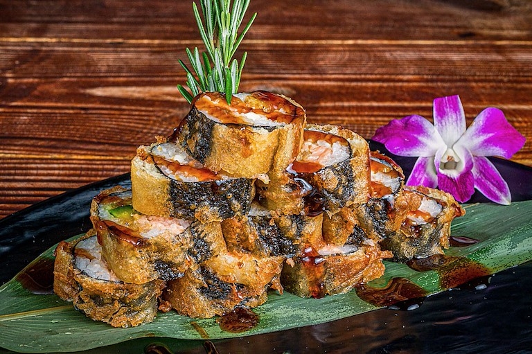 GEISHA ROLL.
