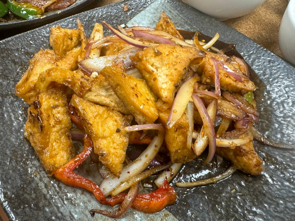 99-Tofu Stir-Fried with Lemongrass and Chilli - Dau Hu Xao Sa Ot.
