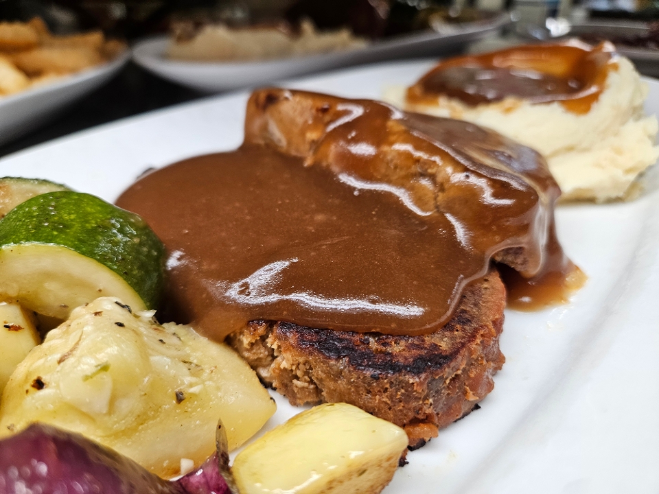 Mamas Meatloaf Dinner.