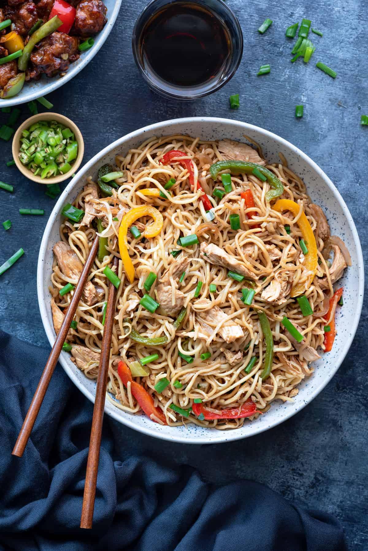 Hakka Chicken Noodles.