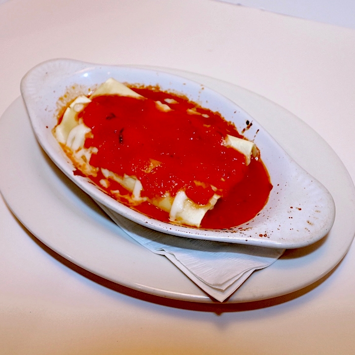 Manicotti Bolognese.