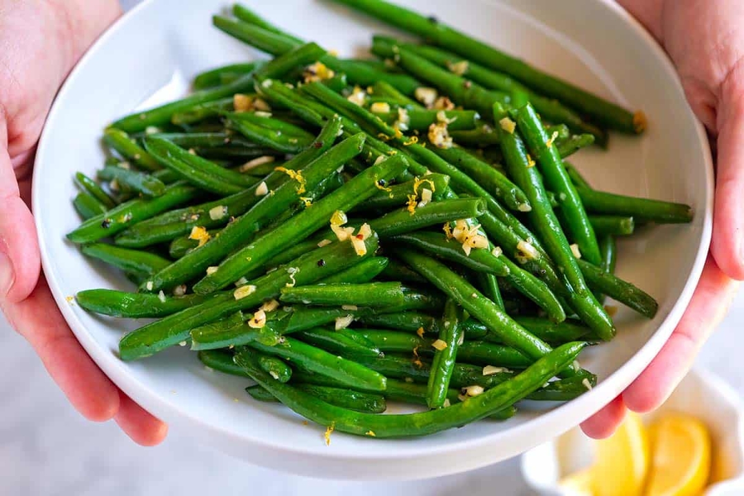 String Beans in Fresh Garlic Entree.