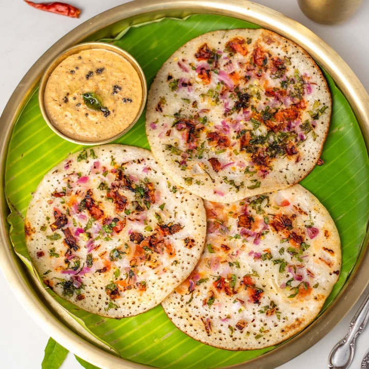 Set Uthappam (2 mini uthappam's).