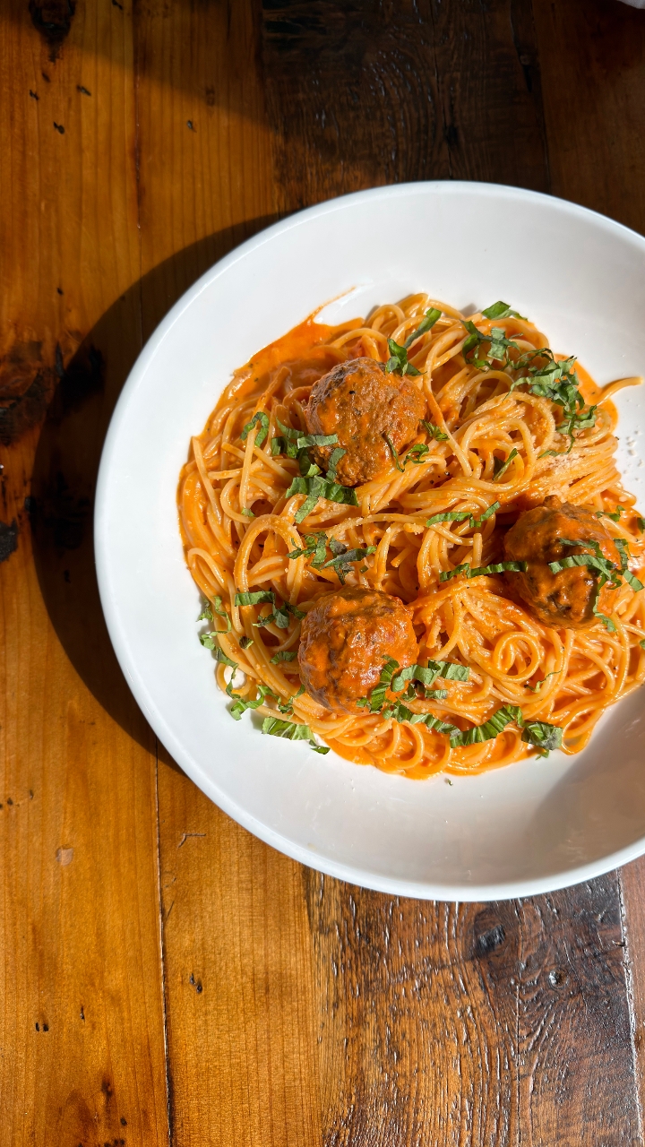 Spaghetti & Meatballs.
