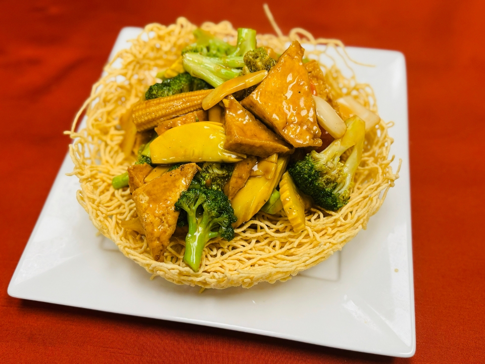 97-Vegetarian Crispy Pan-Fried Yellow Noodles - Mi Xao Gion Chay.