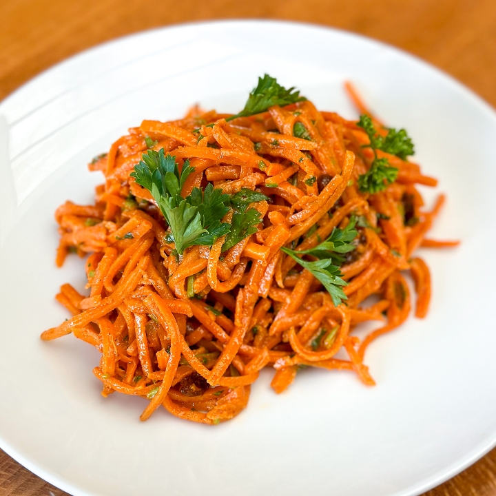 REGULAR MOROCCAN CARROT SALAD (feeds 1-2).