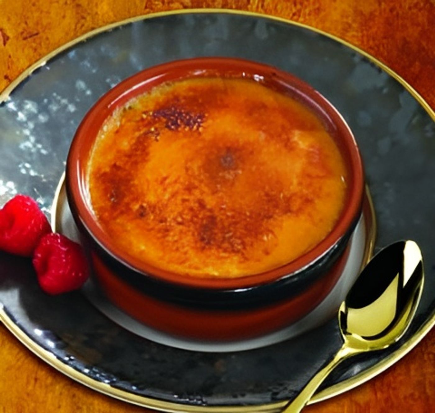 Cream Brulee Dessert.