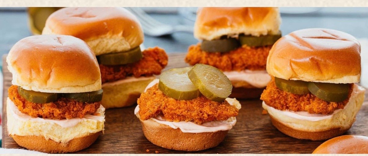4 Mini Sliders & Fries (Coleslaw, Pickles & Bae's Sauce).