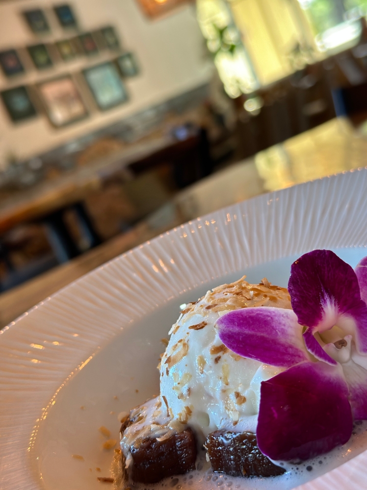 Sweet Lady of Haleiwa.