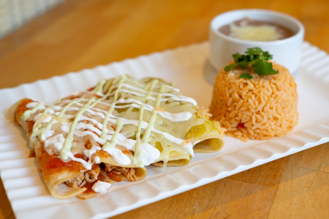 (L) Enchiladas Mexicanas.