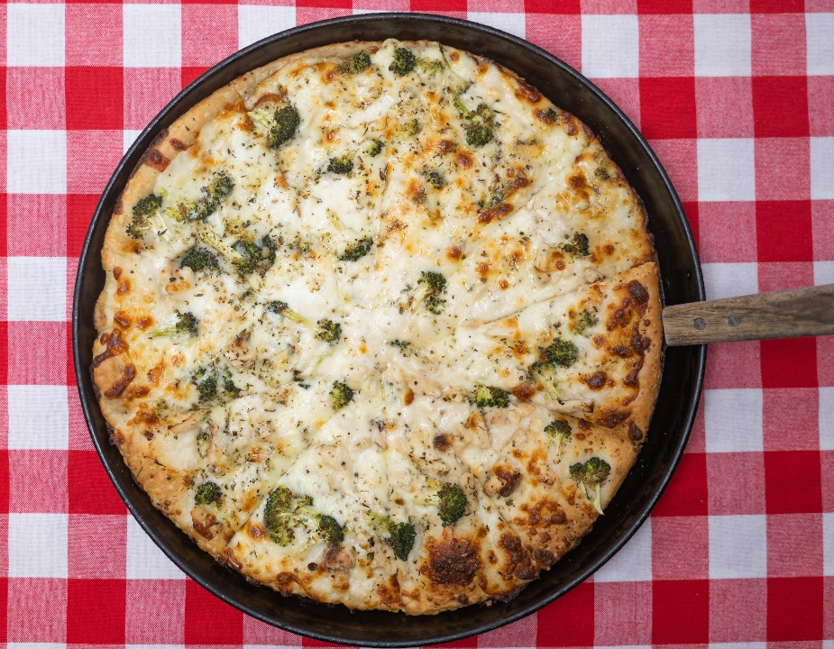 Large Chicken Broccoli Alfredo.