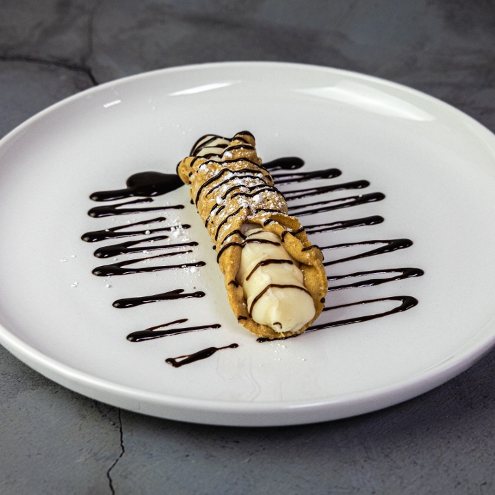 Cannoli.