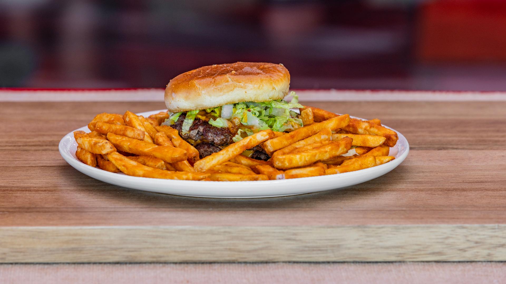 CLASSIC BURGER COMBO.