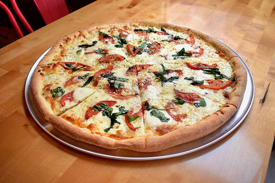 16" Margherita Pizza.