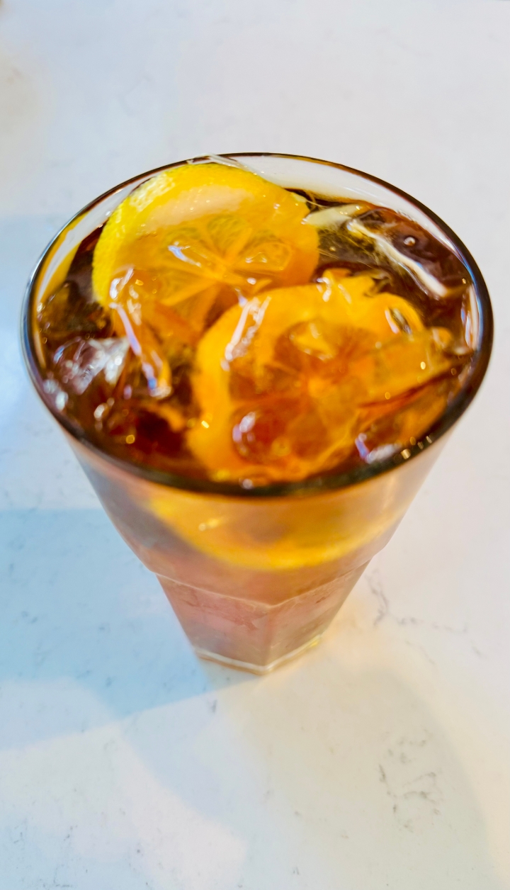 Fresh Teas (16oz).