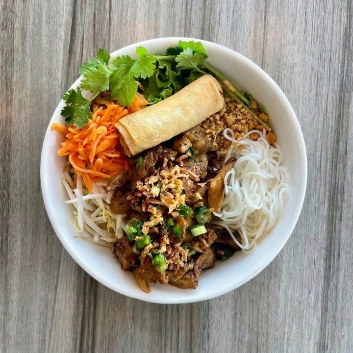 Chả Giò (Crispy Pork & Shrimp Egg Rolls).
