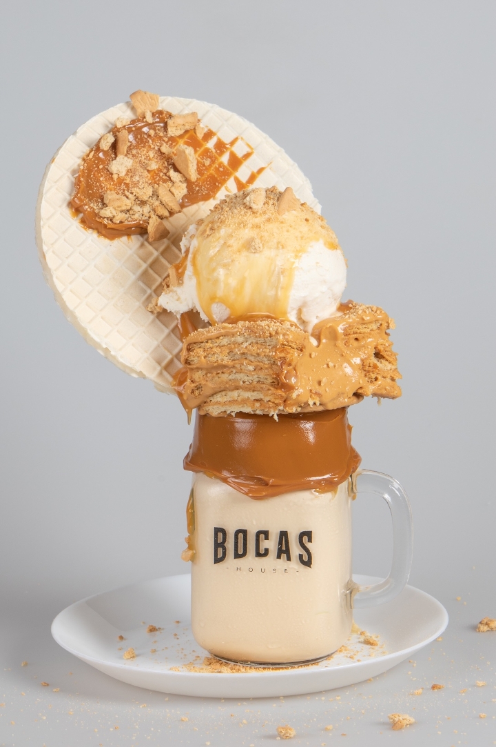 DULCE DE LECHE MILKSHAKE.