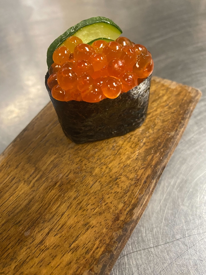 Ikura Nigiri.