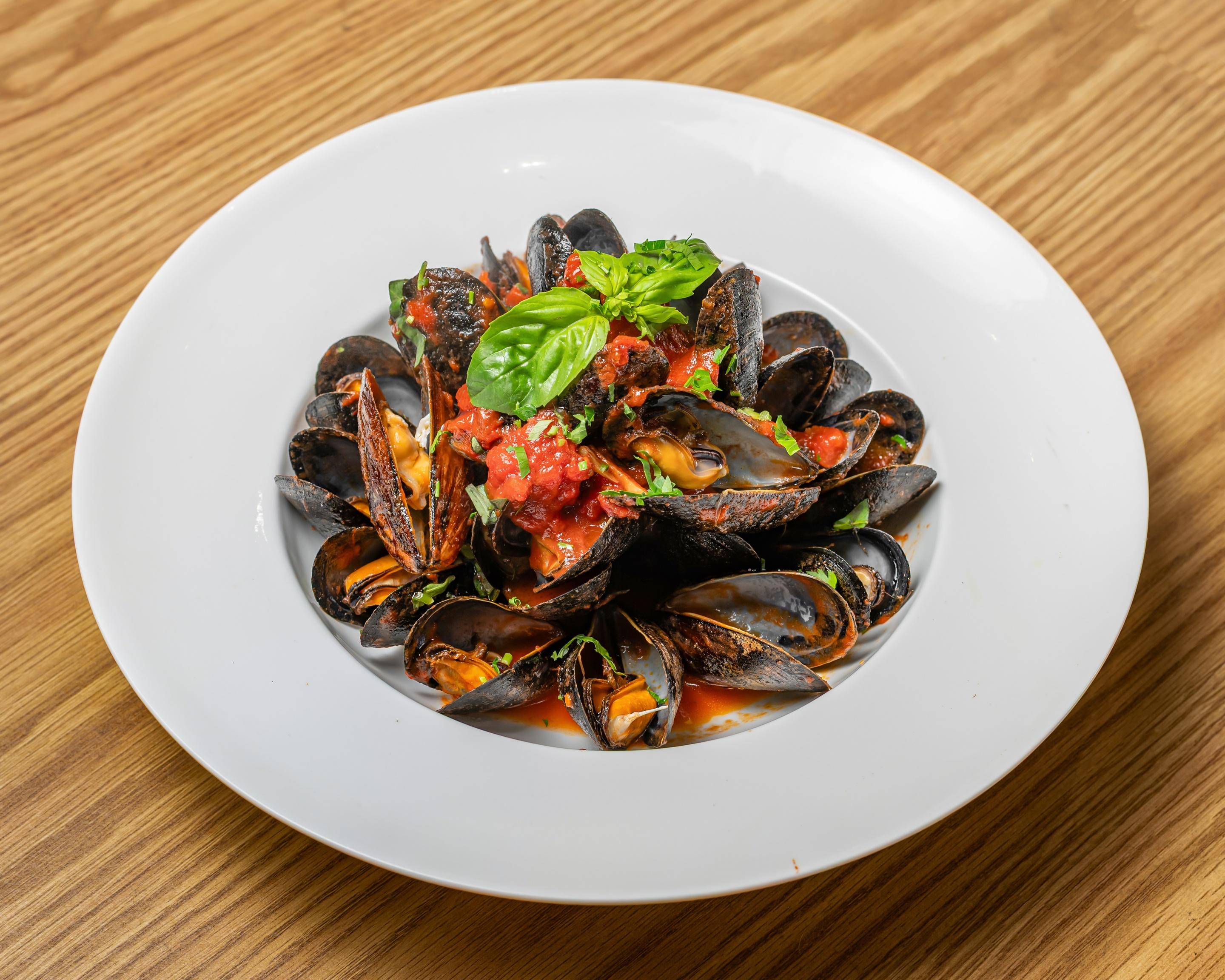 Mussels Marinara.
