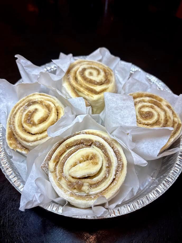 Take N' Bake Cinnamon Rolls (4).