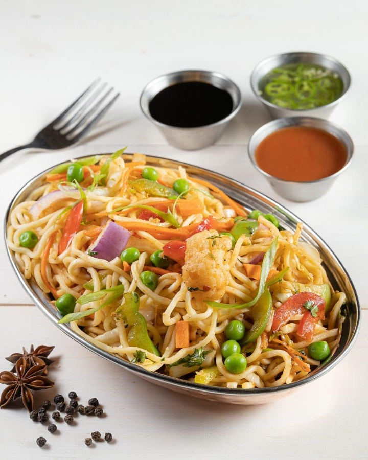 Vegetable Hakka Noodles.
