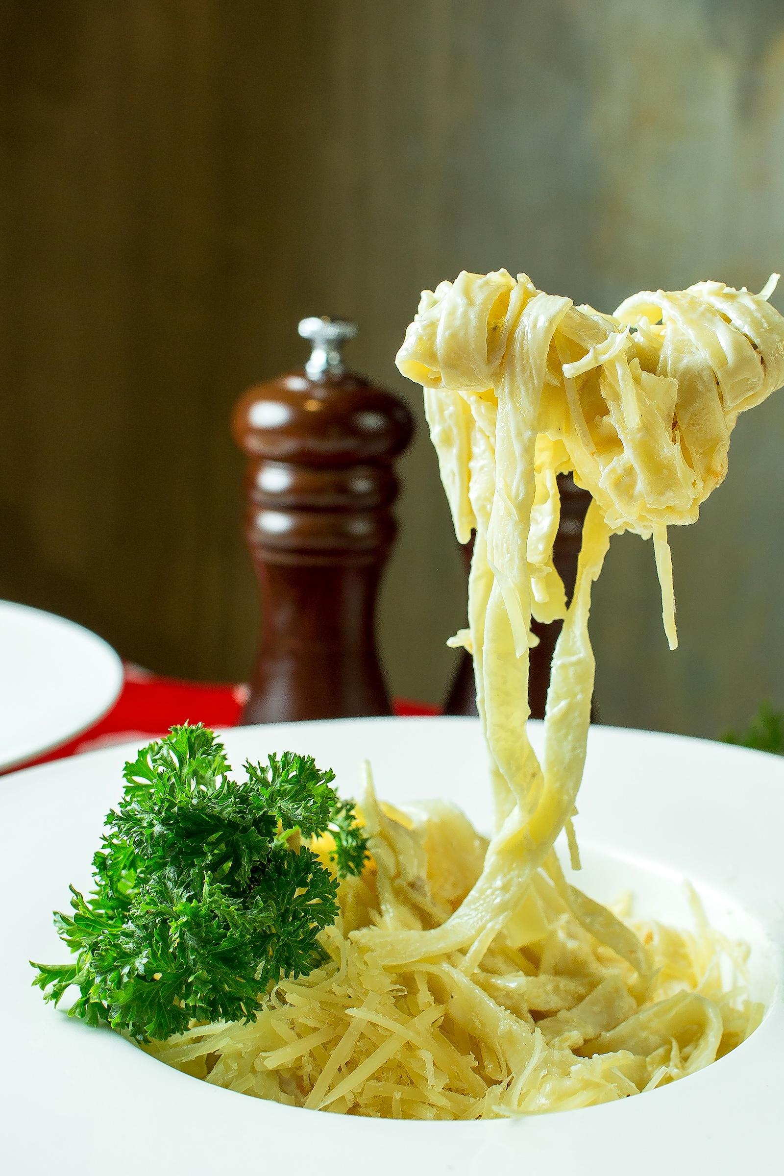 Spaghetti w/Galic & Olive Oil.