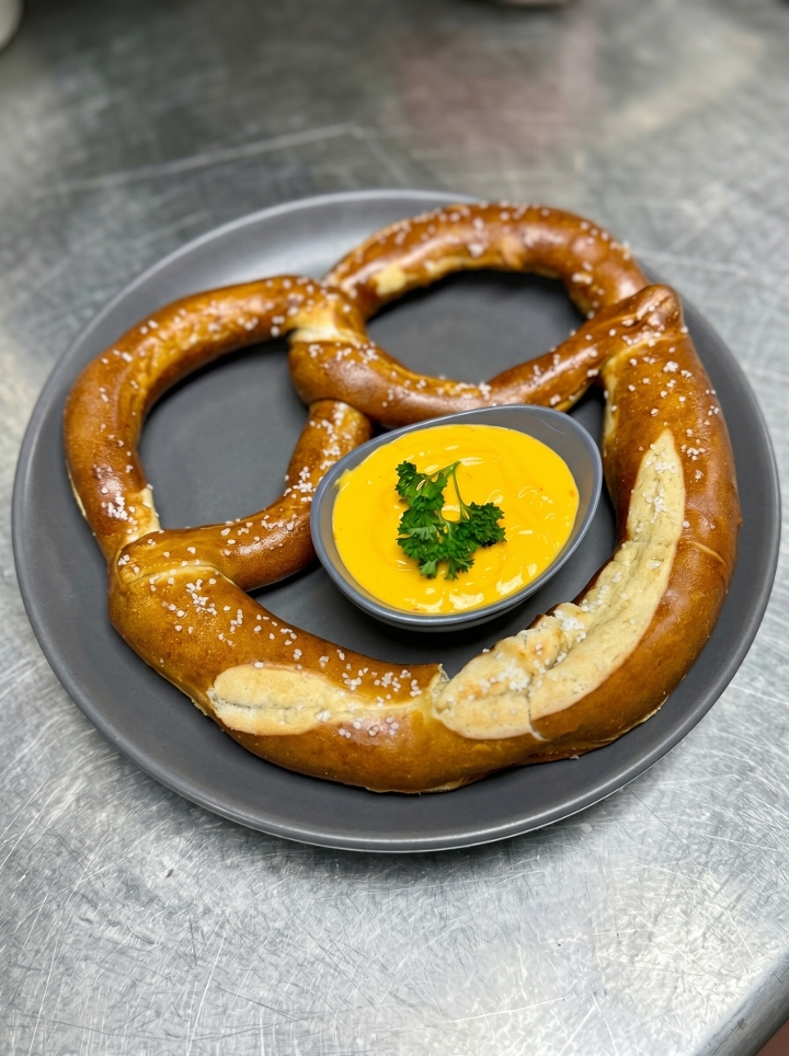 Big Ole Pretzel (Traditional).