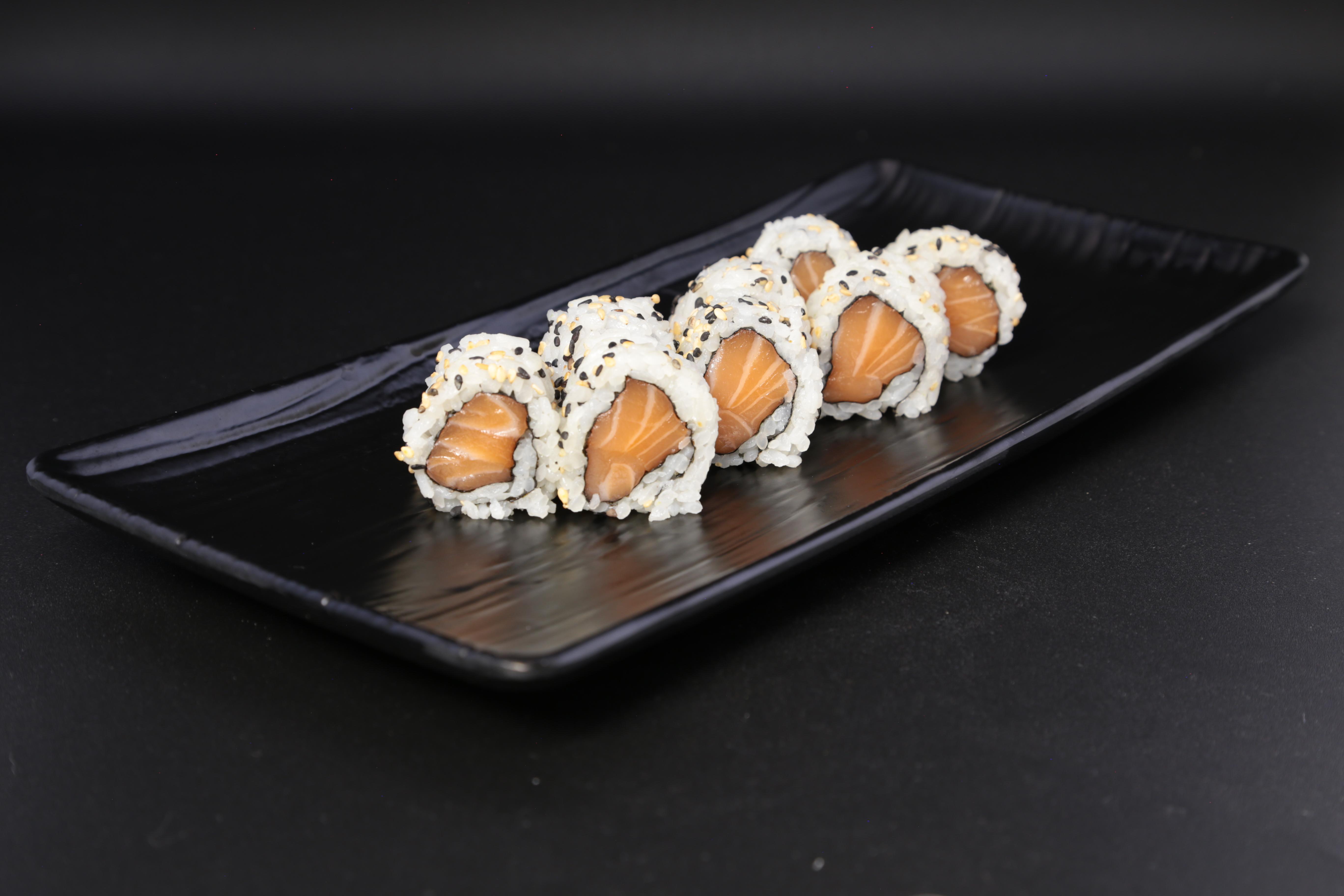 Salmon Roll (Copy).