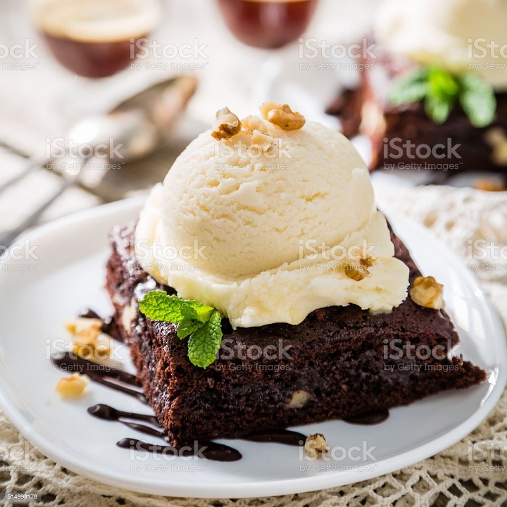 Ghirardelli Chocolate Brownie a la Mode.