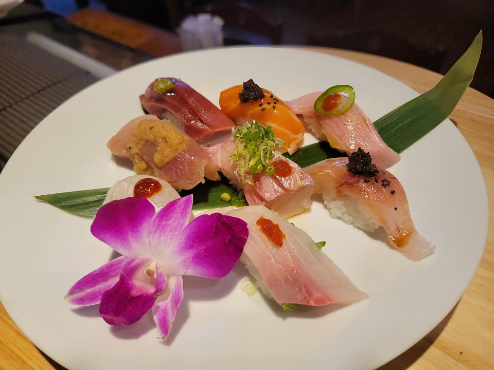 SU5-OMAKASE SUSHI (8PCS).