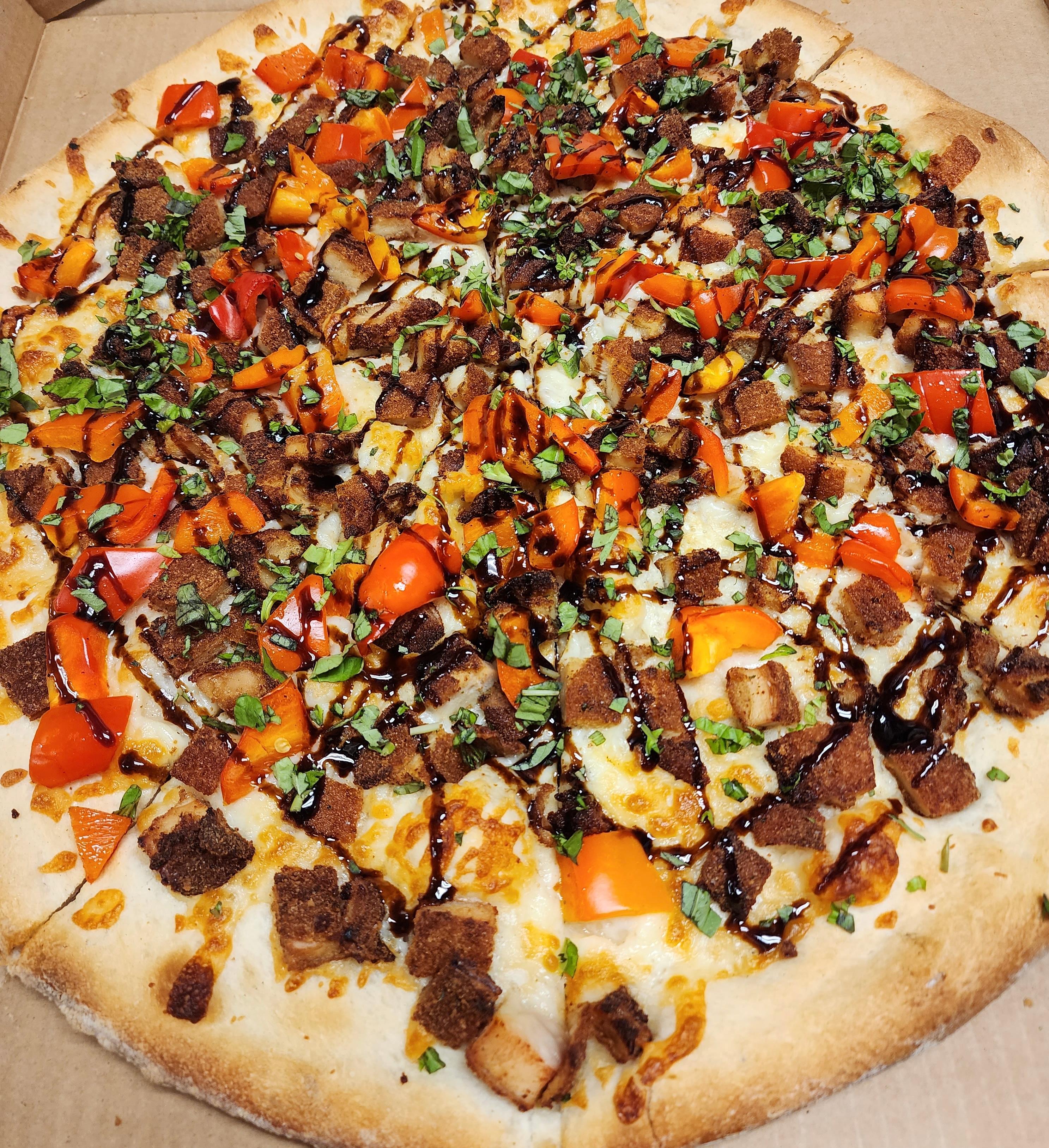16" Chicken Bella Pizza.