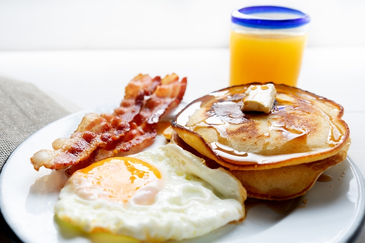 3CT Mini Hot Cakes, Eggs & Meats.