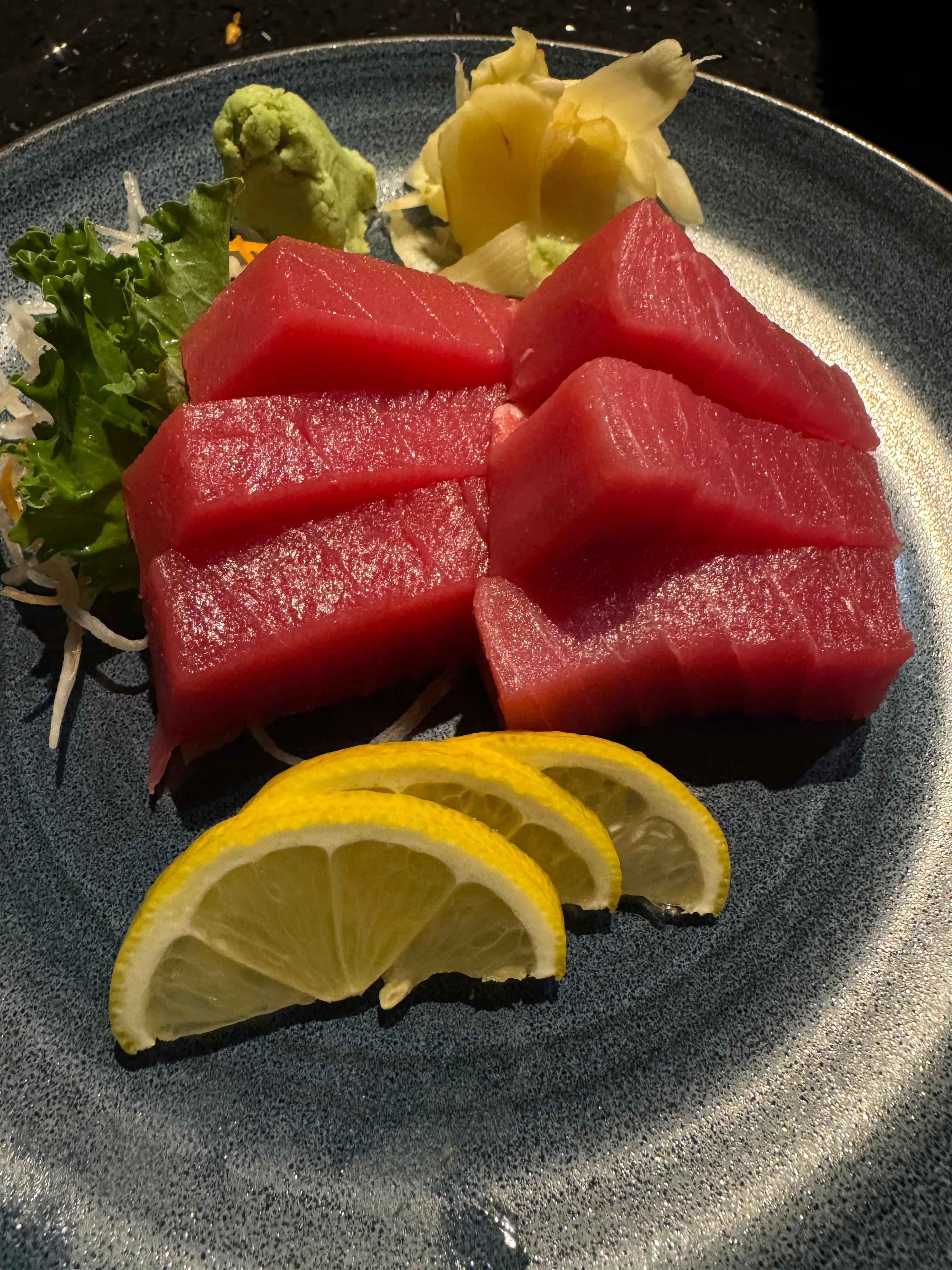 Tuna Sashimi (3pcs).