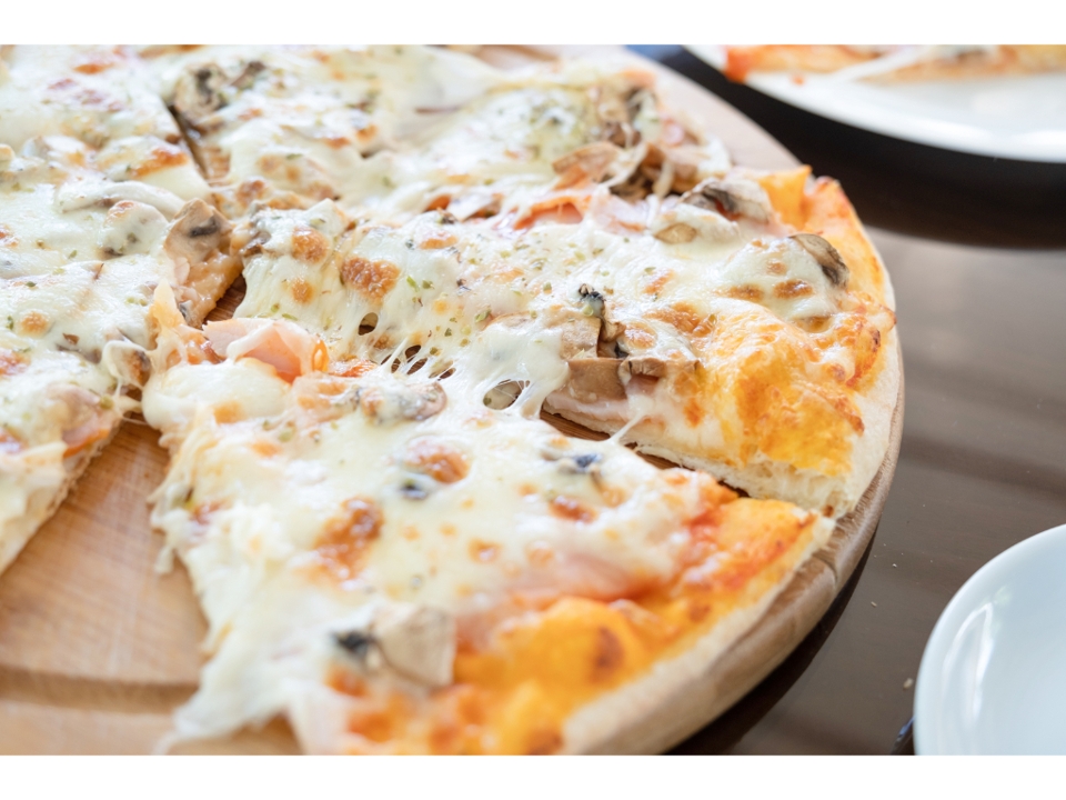 Small Chicken Bacon Ranch Pizza.