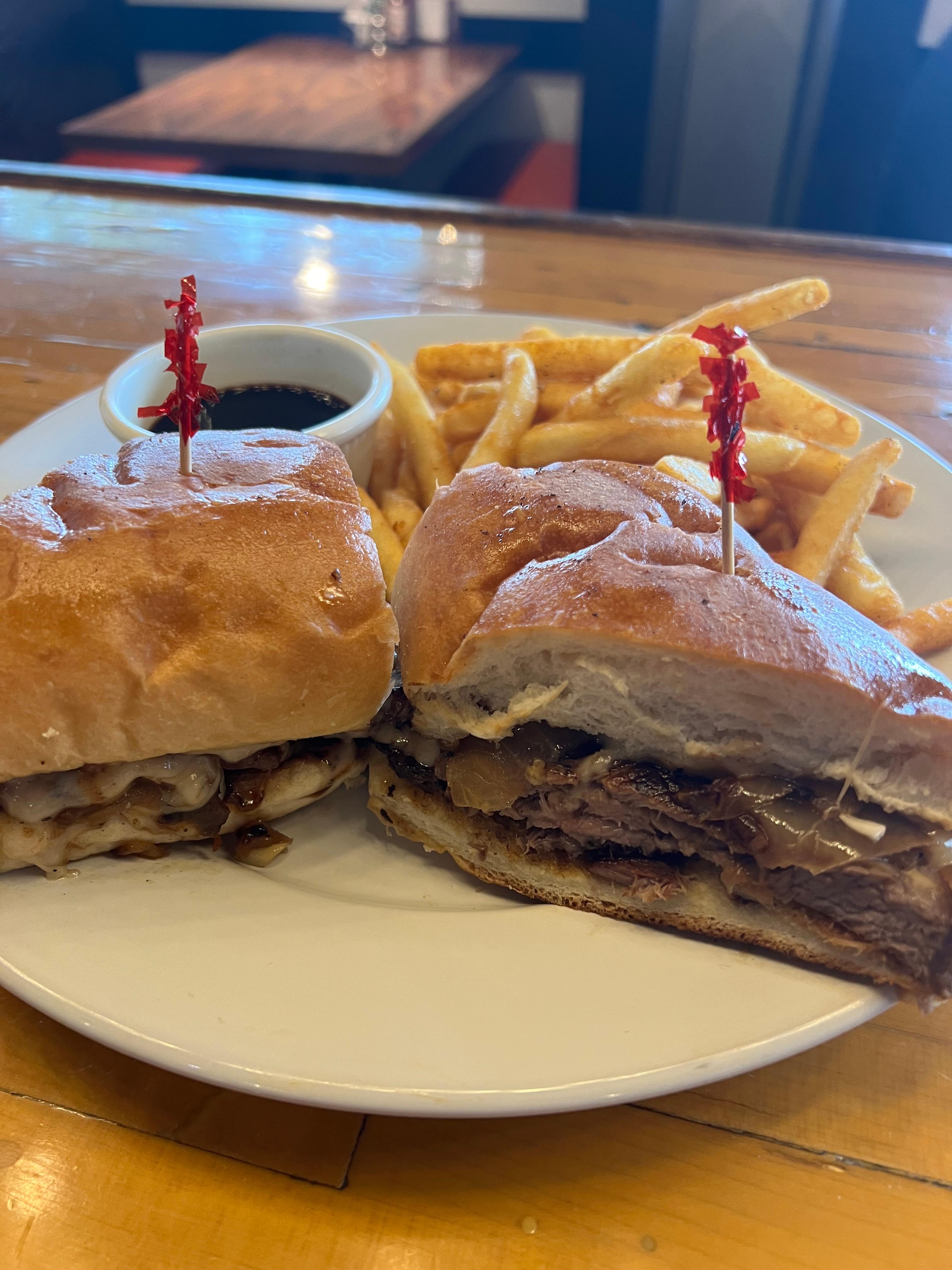 FRENCH DIP.