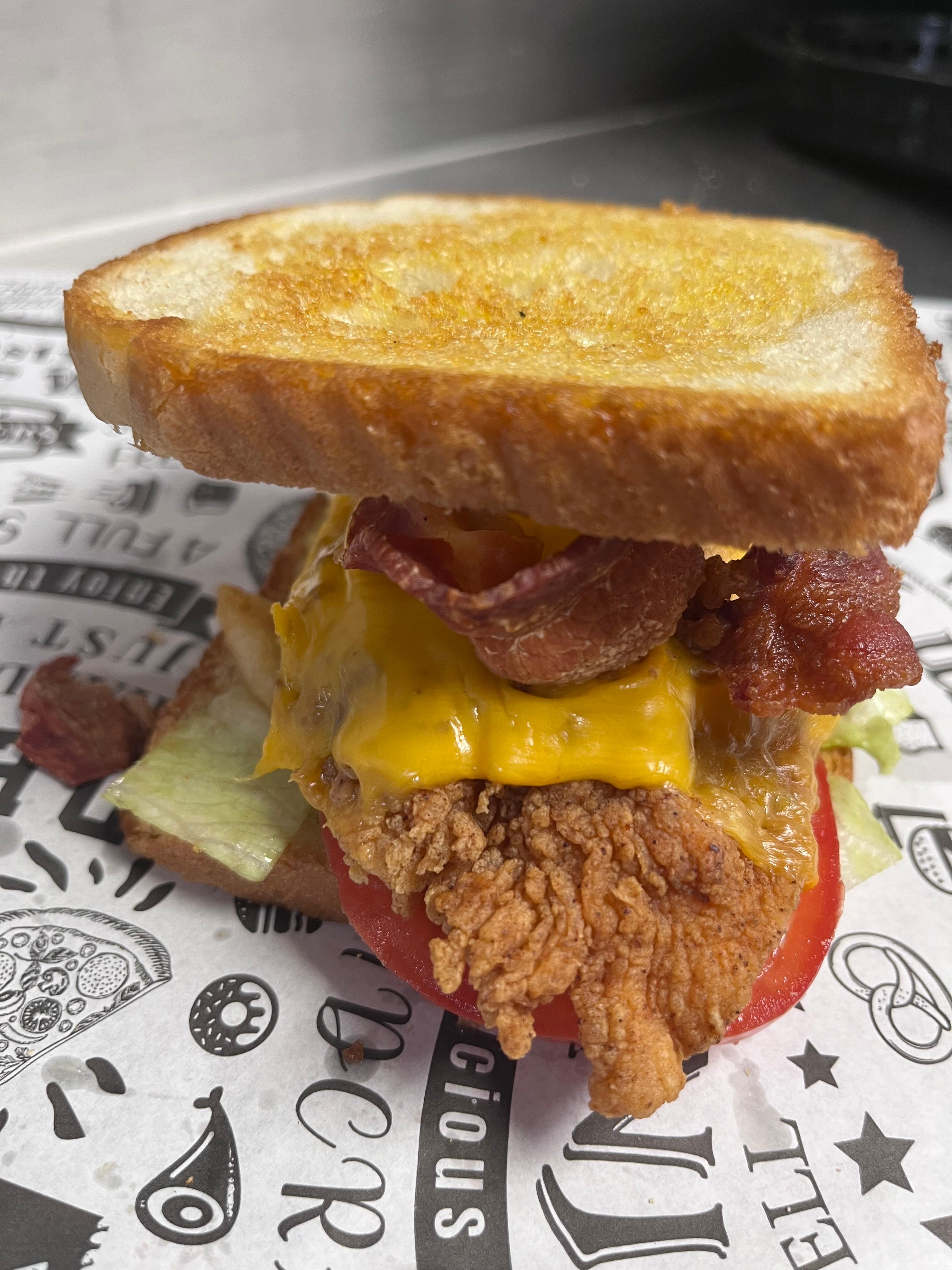 Chicken Club Sandwich (Crispy).